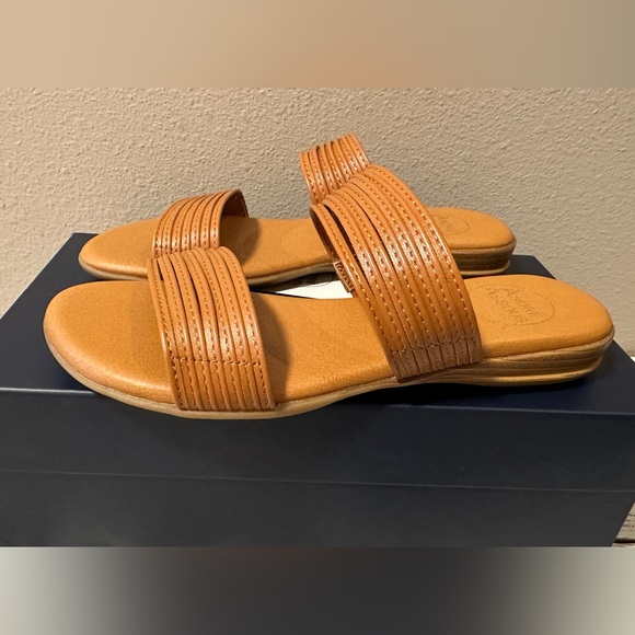 Andre Assous Nabila Crossband Sandal - NIB - Picture 1 of 8
